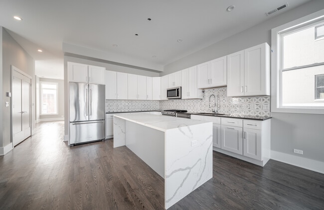 property at 556 W 18th St