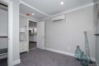 37 New York Ave in Huntington, NY - Building Photo - Building Photo