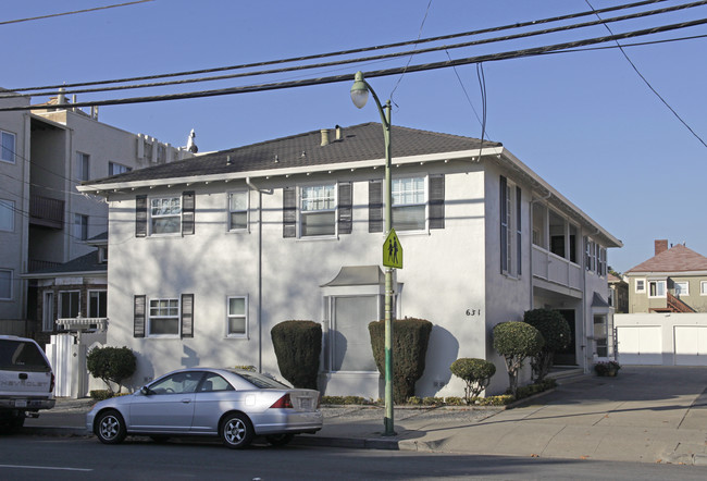 631 Central Ave in Alameda, CA - Foto de edificio - Building Photo