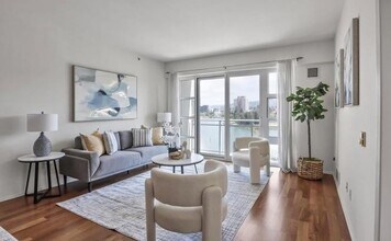 1 Lakeside Dr in Oakland, CA - Building Photo - Building Photo