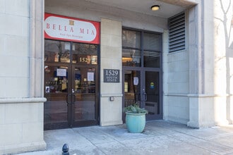 One East Fifteenth Place in Chicago, IL - Building Photo - Building Photo