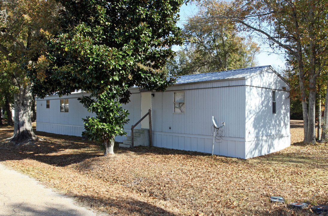 3100 Mary Walker Dr in Gautier, MS - Building Photo