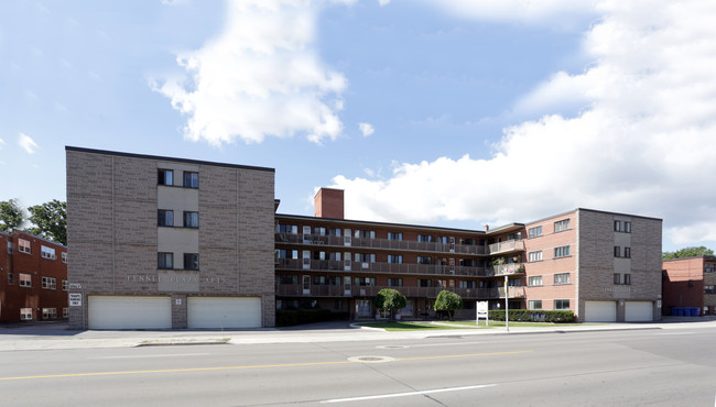 Fennell Plaza in Hamilton, ON - Building Photo - Building Photo