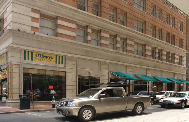 900 Gravier St in New Orleans, LA - Building Photo - Building Photo