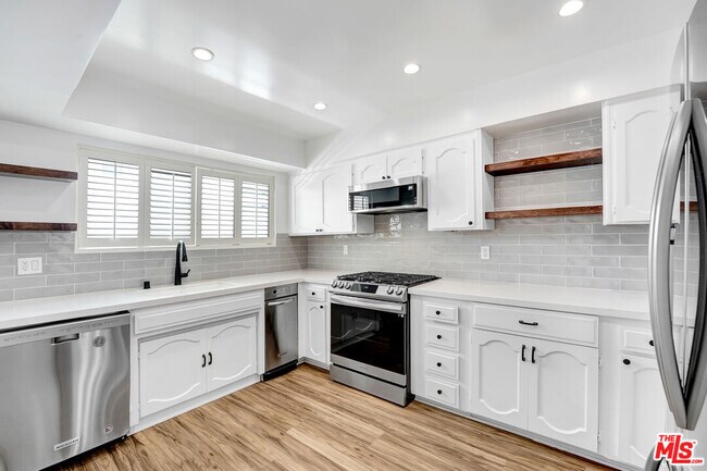 property at 4415 Saugus Ave