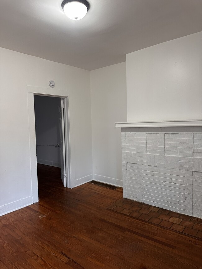 448 Calhoun St NW in Atlanta, GA - Foto de edificio - Building Photo