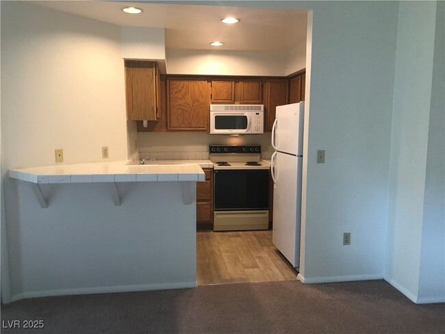 property at 2220 Pinetop Ln