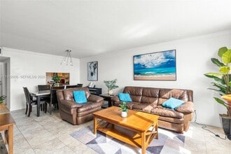 1170 NE 191st St in Miami, FL - Building Photo - Building Photo