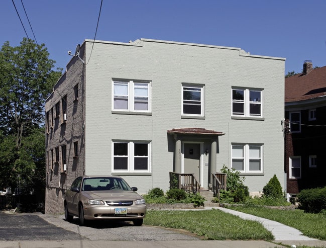 5311 Moeller Ave in Cincinnati, OH - Foto de edificio - Building Photo