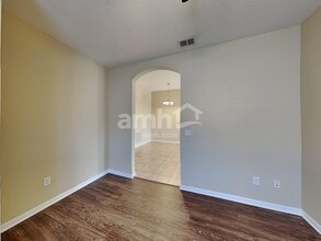 9573 SW Flowermound Cir in Port St. Lucie, FL - Foto de edificio - Building Photo