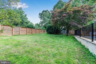 710 Fishburn Rd in Hershey, PA - Building Photo