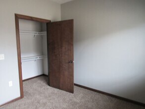 S. S Keller Cir in Sioux Falls, SD - Building Photo - Building Photo