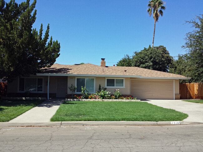 property at 1316 E Barstow Ave