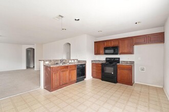 10412 Turning Leaf Trail, Unit 41 in Fort Worth, TX - Building Photo - Building Photo