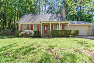 233 Pine Ridge Rd in Madison, AL - Building Photo