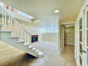 3233 Conkling Pl W in Seattle, WA - Building Photo - Building Photo