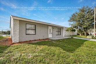 5796 Aurora Ct in Greenacres, FL - Building Photo - Building Photo