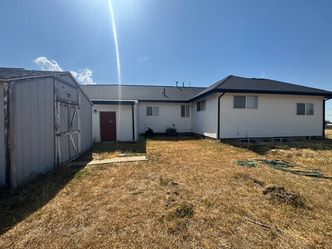 639 S Coleman St in Tooele, UT - Building Photo - Building Photo