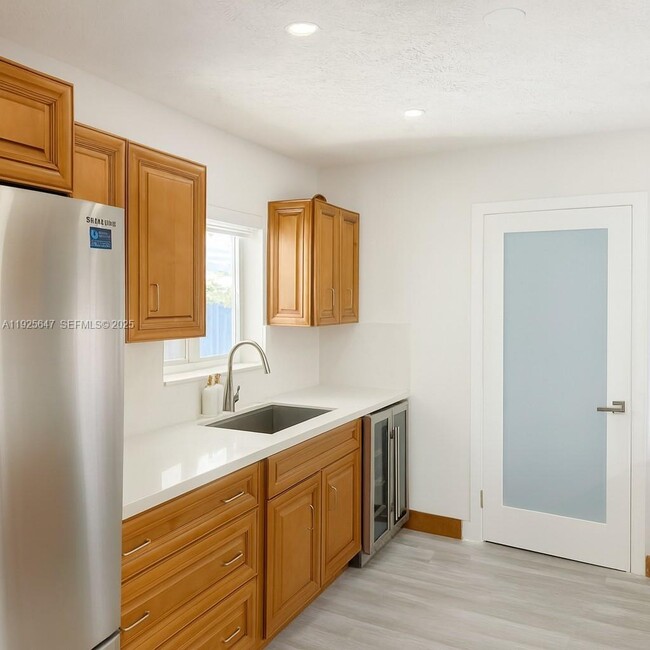 9540 Martinique Dr in Cutler Bay, FL - Building Photo - Building Photo