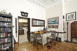 143 Noble St in Brooklyn, NY - Building Photo - Interior Photo