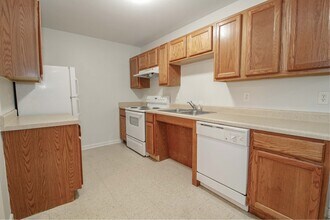 299 Raleigh Dr in Clarksville, TN - Building Photo - Building Photo