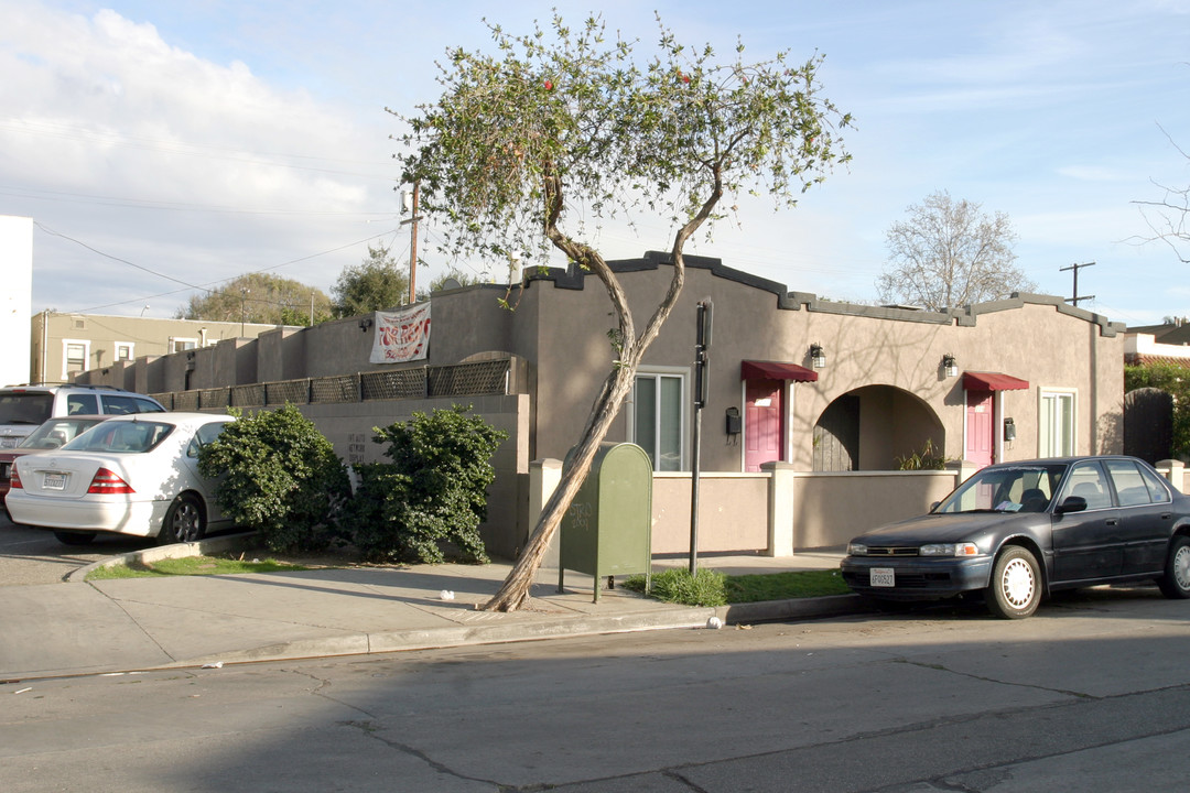 1228 Raymond Ave in Long Beach, CA - Building Photo