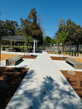 Bowling Green Village in Sacramento, CA - Foto de edificio - Building Photo