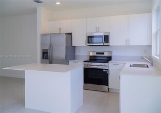 27651 SW 155th Ct in The Hammocks, FL - Building Photo - Building Photo