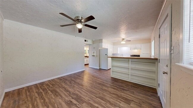 16567 Farm to Market Rd 2154, Unit 9 in College Station, TX - Foto de edificio - Building Photo