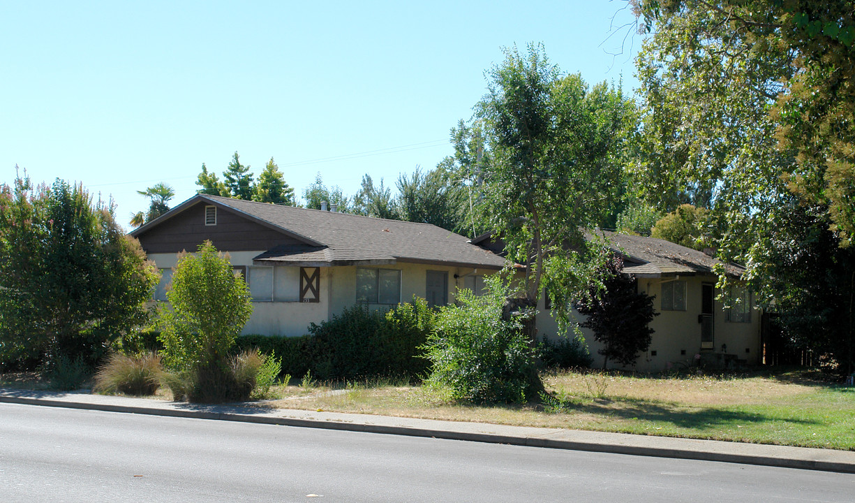 153 Arlen Dr in Rohnert Park, CA - Building Photo