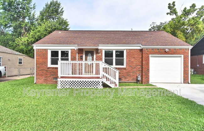 property at 736 N Gary Pl