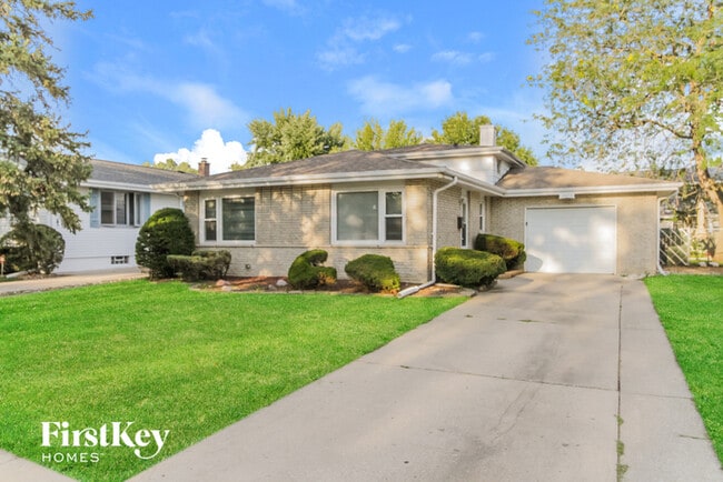 17053 Grant St in Lansing, IL - Building Photo - Building Photo