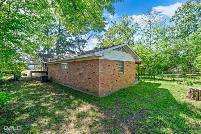 9510 Mansfield Rd in Shreveport, LA - Building Photo - Building Photo