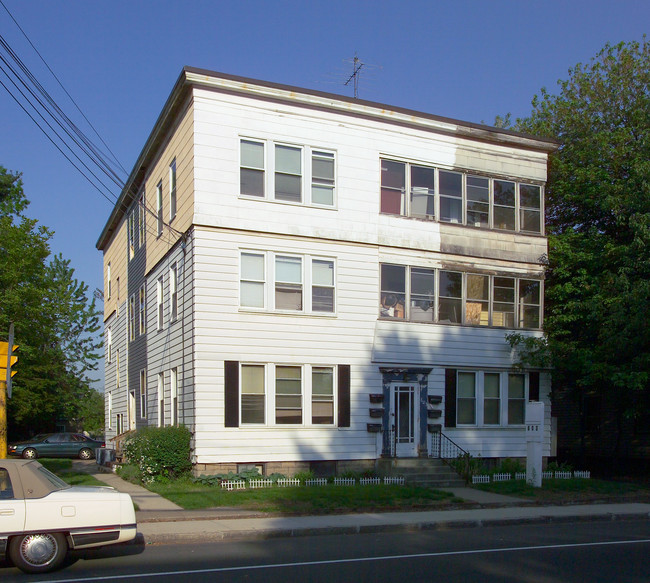 603 Grattan St in Chicopee, MA - Foto de edificio - Building Photo