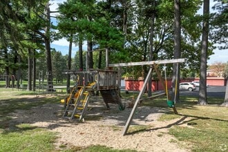 Four Seasons Apartments in Faribault, MN - Foto de edificio - Building Photo