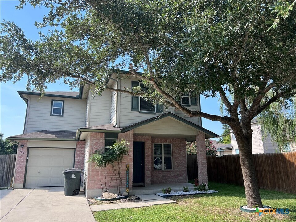 3815 Cherokee Blvd in New Braunfels, TX - Building Photo