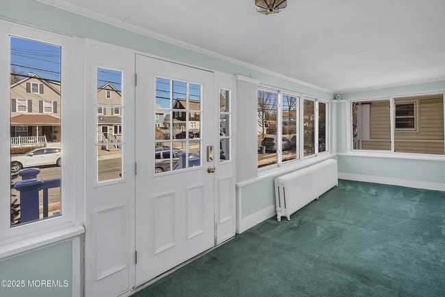 62 Elm Pl in Red Bank, NJ - Building Photo - Building Photo