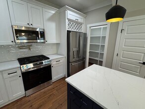 1002 Fairground St in Charlotte, NC - Building Photo - Building Photo