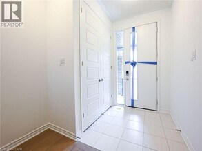 4045 Saida St in Mississauga, ON - Building Photo - Building Photo