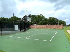 18623 Windsor Lakes Dr in Houston, TX - Building Photo - Building Photo