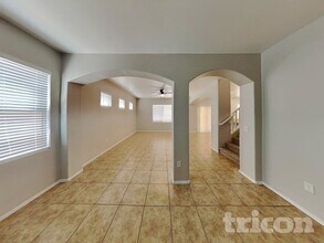 3921 W Irwin Ave in Phoenix, AZ - Foto de edificio - Building Photo