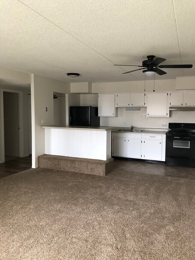 1820 N Delany Rd Apartments and Nearby Gurnee Apartments For Rent