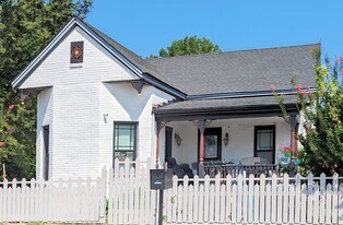 700 Shull St in West Columbia, SC - Building Photo