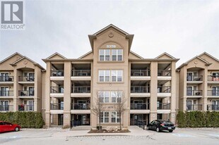 1370 Main St E in Milton, ON - Building Photo