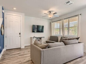 7103 Terrazzo Cottage Ln in Austin, TX - Building Photo - Building Photo