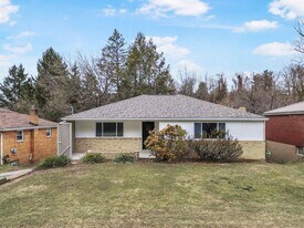 6031 Bolte Dr in Verona, PA - Building Photo