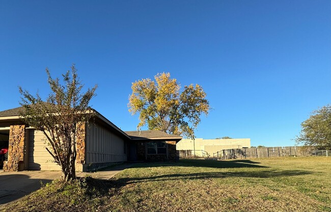 504 W Quantico St in Broken Arrow, OK - Foto de edificio - Building Photo