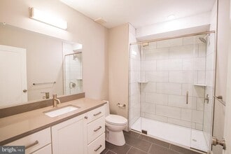 4926 Locust St in Philadelphia, PA - Building Photo - Building Photo