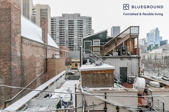 61 W Erie St in Chicago, IL - Building Photo - Building Photo