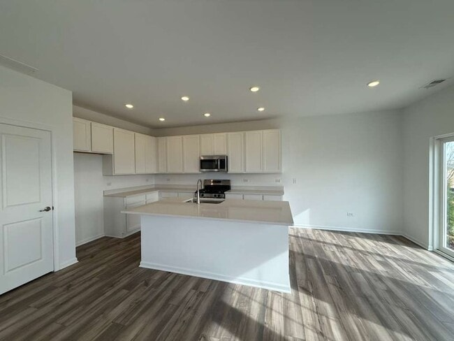 25747 W Yorkshire Dr in Plainfield, IL - Building Photo - Building Photo